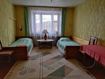 Фото номера Cемейный номер с собственной ванной комнатой Гостиница Гостевой Дом Захаровых г. Суздаль 6